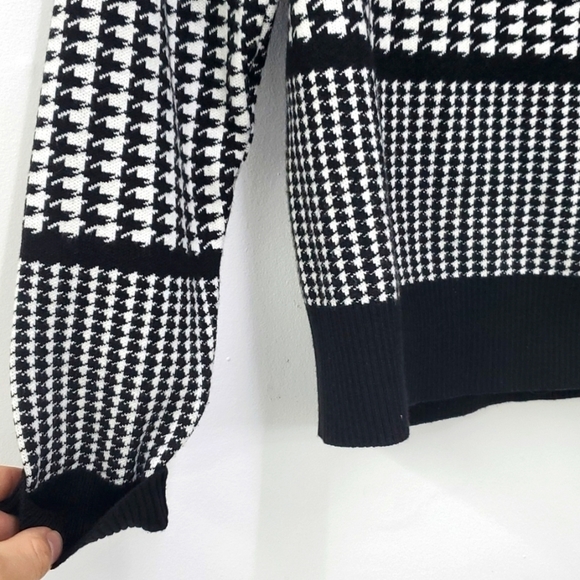 🆕️ Tristan Sweater Black and White XS - Picture 5 of 8